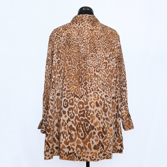 Silk Button-down Shirt Animal Print - Picture 3 of 6